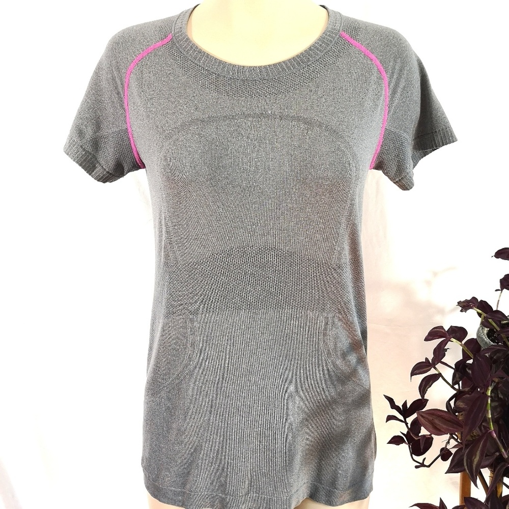 lululemon athletica Gray Short Sleeve Tee with Pink Trim